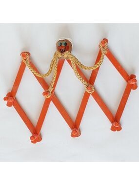 UNIQUE ENESCO Octopus Peg Board Home Decor Coat Hook Nautical Cottage Beach Home
